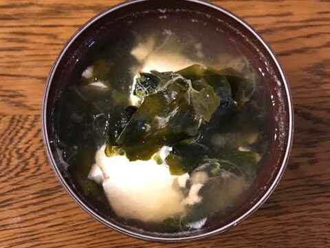 わかめと豆腐の味噌汁